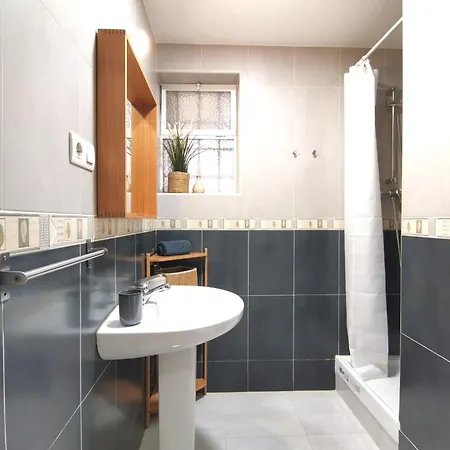Elvira Residences - Centro & Gran Via Гранада