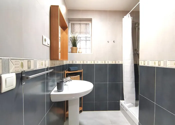Elvira Residences - Centro & Gran Via Гранада